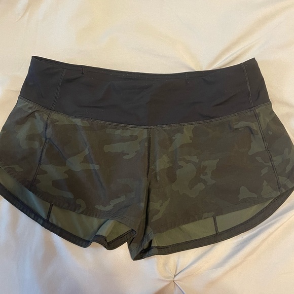 lululemon athletica Pants - Camo Lululemon Shorts